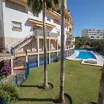 C43 - Family House With Terrace And Shared Pool