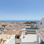 Blue Mood Apartment With Magic View