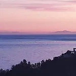 Luxury Penthouse With Sea&Mountain Views & Hot Tub - Tranquility & Rest