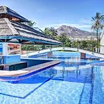 Beachfront-Parque Paloma-Modern-Panoramic Views!