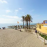 2Nd Line From The Beach , Seaviews + Parking &Pool