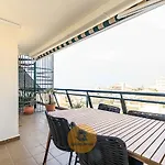 Sublime Spacious Penthouse, Sea And Mountain View