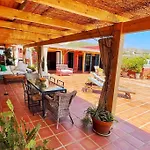 Precioso ático con gran terraza y vistas al mar.