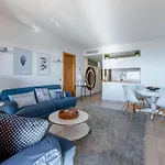 Cozy Apartment In Benalmadena With Kitchen