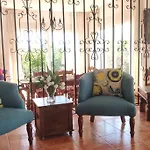 Mediterranean Villa - Sea Views & Heatable Pool