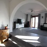 Private Villa With Pool, Casa Torre Bonita