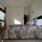 Private Villa With Pool, Casa Torre Bonita