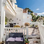 Townhouse Close To The Beach