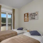 Bil Bil Golf Apartment