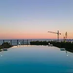 Espectacular Villa In Higueron