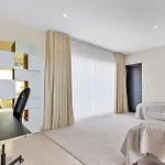 Espectacular Villa In Higueron