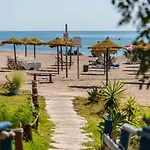 Sun Coast Benalmadena -- Superb Studio With 4 Pools, Gardens & Breakfast