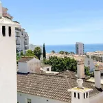 Elegant 2-Bedroom Apartment With Beautiful Views