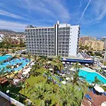 Acogedor Piso Con Terraza Y Parking!