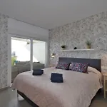 Luxury Apartment With Sea View