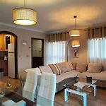 Isla De Benalmadena 1, Jacuzzi, 80M From The Sea, Ac, Bbq, Private Parking, Big Terrace