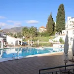 Apartamento En Pueblo Evita Con Piscina Y Terraza