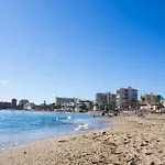 Hermoso Apt En Benalbeach Con Vistas Al Mar