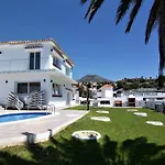 Luxury 7 Bedroom Villa Heated Pool Hot Tub 5 Mins From The Beach Sleeps 16