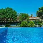 Villa Yanna