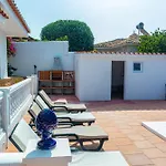 Villa Yanna