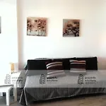 714 Iris Apartamento - Vista Al Mar - Cerca De Tren, Restaurantes, Tiendas - Playa A 10 Min Caminando