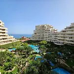 Fantastico Estudio En Benalbeach Con Vistas Al Mar