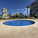Apto Vistas Al Mar A 1 Min De La Playa Benalmaden