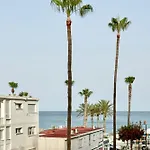 Apartamento En 1ª Linea De Playa, Piscina Y Parking