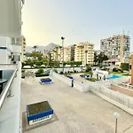 Apartamento En 1ª Linea De Playa, Piscina Y Parking