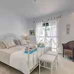 Spacious Penthouse With Spectacular Sea Views!