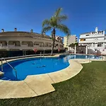 Spacious Penthouse With Spectacular Sea Views!