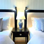 Mondrian Luxury Suites & Villas