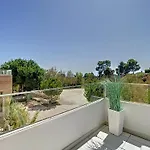 Chic Escape, 5 Room Modern Villa