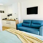 Beautiful Brand New Study 24-Hour Reception