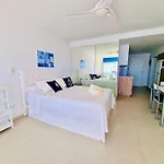 G&G Premium Malibu Beach