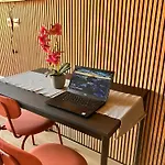 Bythewave Apartments