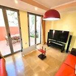 Stunning Home With Outdoor Swimmingpool, 4 Bedrooms And Wifi