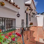 128 - Beautiful Townhouse With Pool, Benalmadena