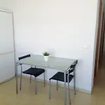 Apartamento De 1 Dormitorio En Calle Vela