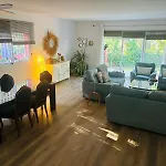 Casa De 3 Plantas, Con Jardin Y Vistas Al Golf