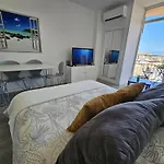 Fantastico Estudio Amplia Terraza Y Vistas Al Mar
