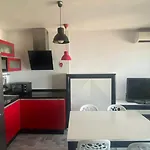 Apartamento moderno en primera línea de playa.