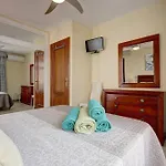 013 Pueblo Evita Club, Private 2 Bed Benalmadena Apt Close To Beach