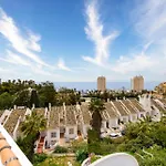 Beautiful Views Family Townhouse Steps From The Beach