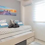 N&A Timon 3 - 3Br Apartment, Recently Renovated