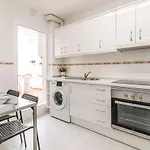 N&A Timon 3 - 3Br Apartment, Recently Renovated
