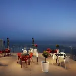 Las Arenas Suites