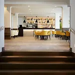 Las Arenas Suites