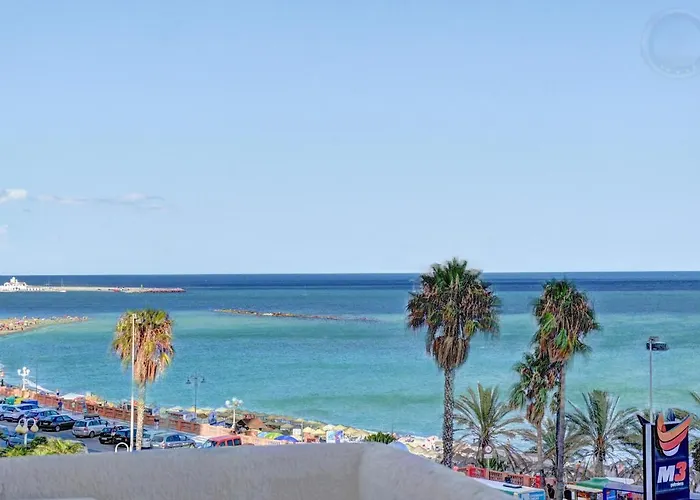 Beachfront Parque Paloma